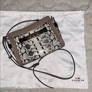 COACH SHOULDER BAG